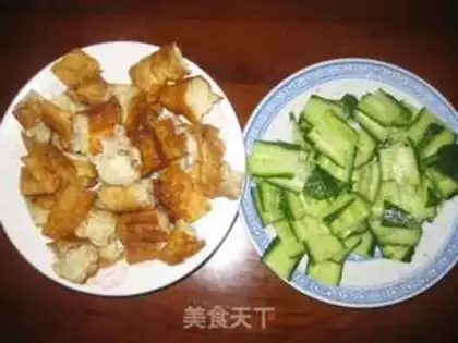 Make stir-fried dough sticks with cucumber step 0