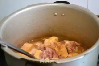 Make Roasted duck with green pepper and potato step 3