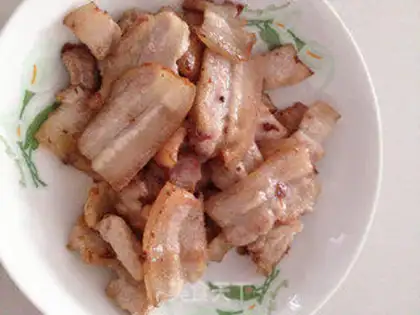 Make Farmhouse stir-fried pork step 3