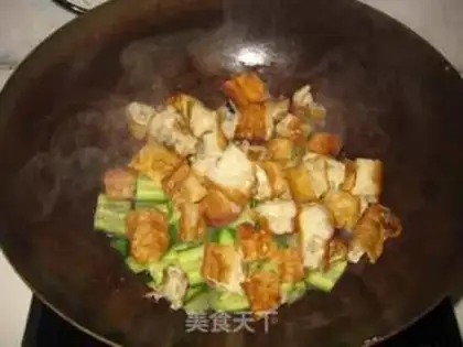 Make stir-fried dough sticks with cucumber step 3