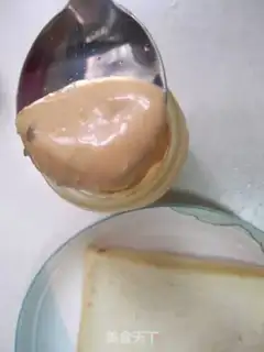 Make Egg and ham sandwich step 5
