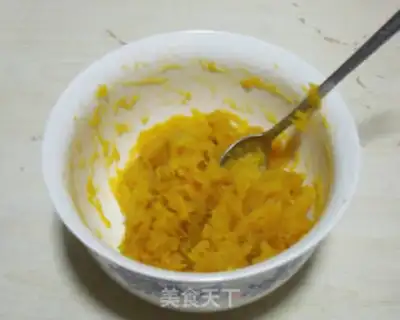 Make Jujube sweet potato batter bread step 2