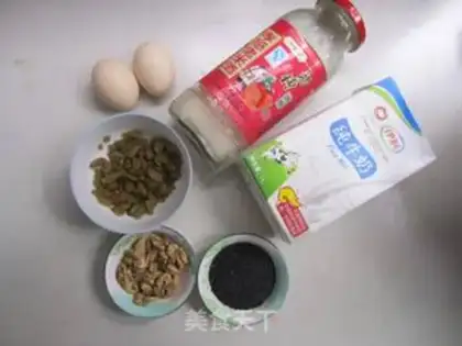 Make milk egg mash step 0