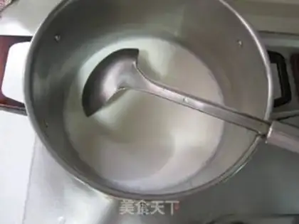 Make milk egg mash step 1