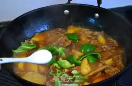 Make Roasted duck with green pepper and potato step 11