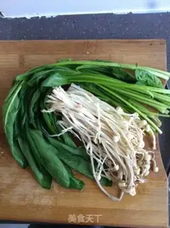 Make Spinach cold mushroom step 0