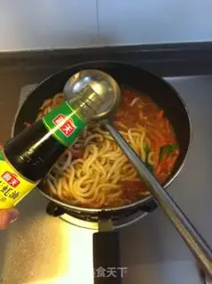 Make Udon noodles in tomato and oyster sauce step 9