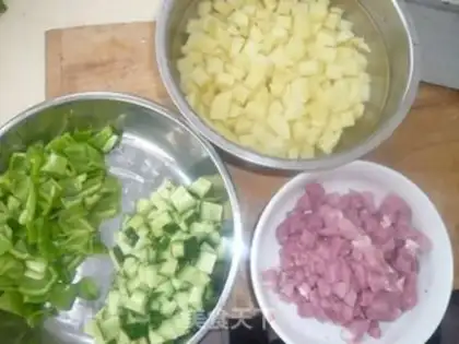 Make Sauce three dices step 1