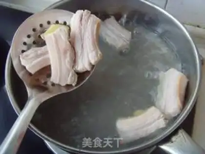 Make Stewed potatoes with pork belly step 0