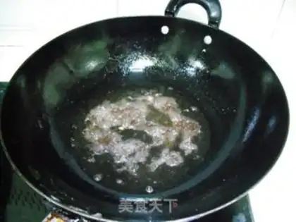 Make Pan-fried pork buns with mountain clover and haw step 9