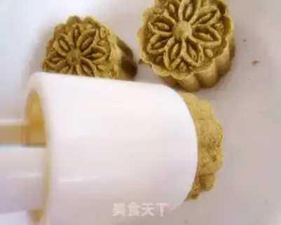 Make mung bean cake step 7