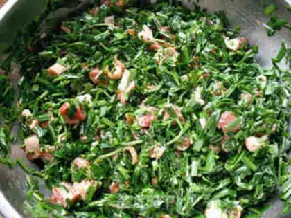 Make Pan-fried pork buns with mountain clover and haw step 10