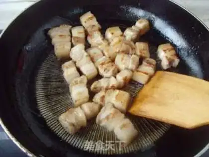 Make Stewed potatoes with pork belly step 3