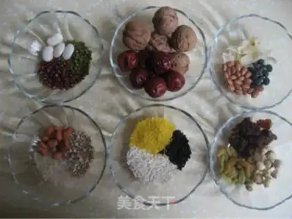 Make eight-treasure porridge step 0
