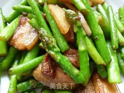 Make stir-fried asparagus with pork belly step 8