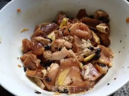 Make Steamed salted fish with pork belly step 2