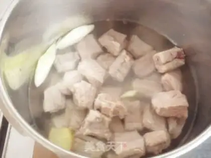 Make Winter melon pork ribs soup step 2
