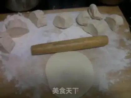 Make Fresh meat steamed buns step 4