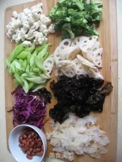 Make cold mixed vegetarian assorted step 0