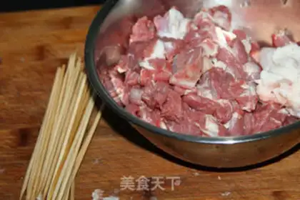 Make Chili cumin mutton kebabs step 1