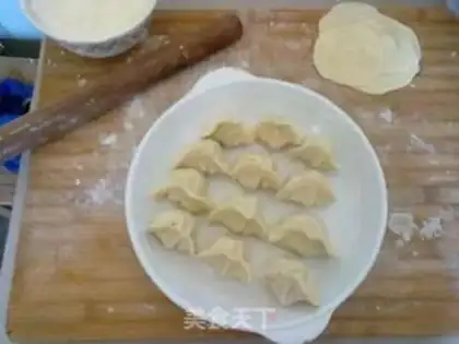 Make Dumplings stuffed with leek and pork step 3