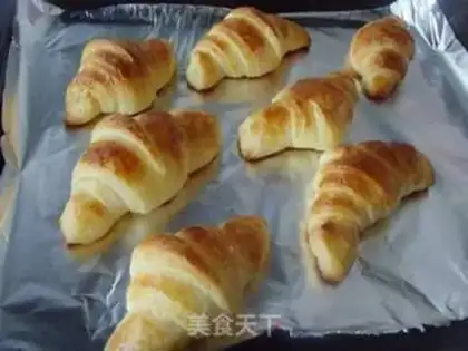 Make Danish croissants step 12