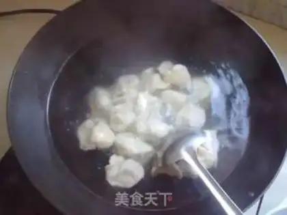 Make Dumplings stuffed with leek and pork step 4