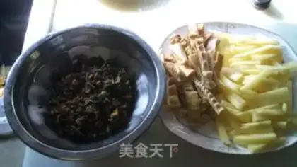 Make Steamed pork ribs with mouldy bamboo shoots step 2