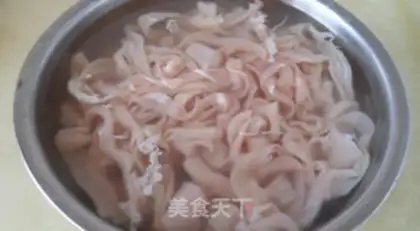 Make Crispy duck sausage with pickled pepper step 0