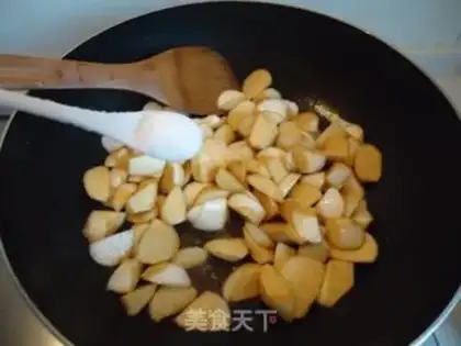 Make Oily steamed rice bamboo step 4