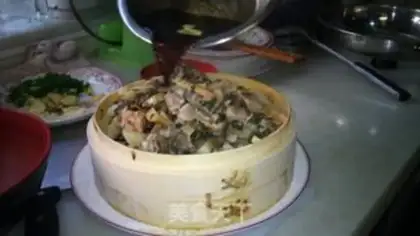 Make Steamed pork ribs with mouldy bamboo shoots step 8