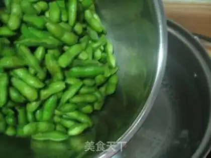 Make Spiced edamame step 7