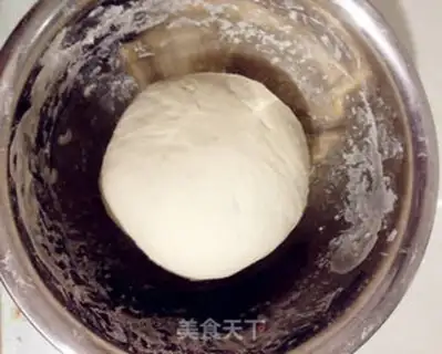 Make Black sesame two-color steamed buns step 2