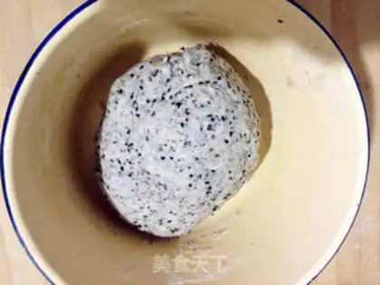 Make Black sesame two-color steamed buns step 4