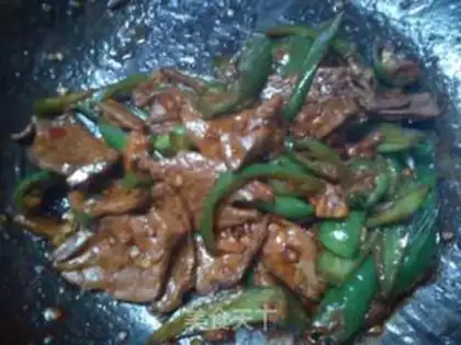 Make stir-fried pork liver with green pepper step 4