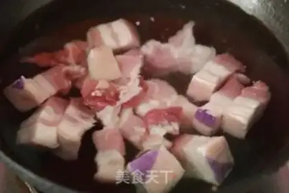 Make milk-rotten meat step 1
