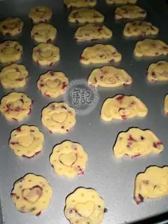 Make Cranberry shortcake step 6