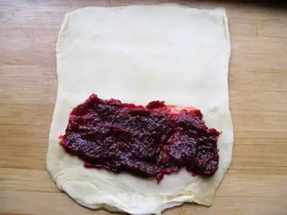 Make strawberry jam layer pie step 11