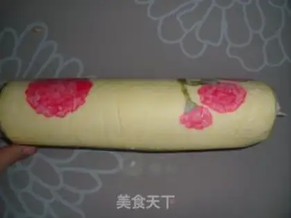 Make Carnation cake roll step 18