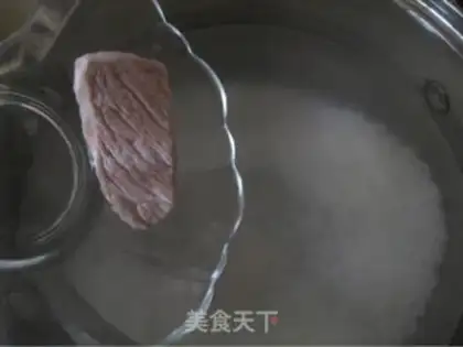 Make congee with pork and century step 6