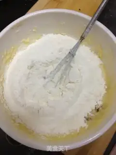 Make Coconut grape biscuits step 4