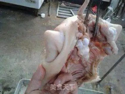 Make roast suckling pig step 2