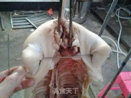 Make roast suckling pig step 3