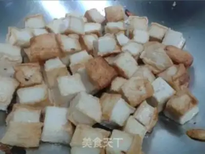 Make stir-fried tofu with kimchi sauce step 4