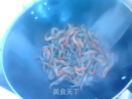 Make stir-fried river shrimp step 17