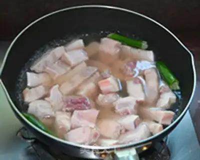 Make braised pork step 1