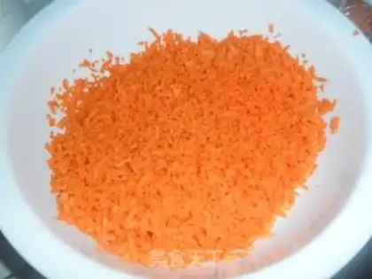 Make Dumplings stuffed with carrot and fungus step 0