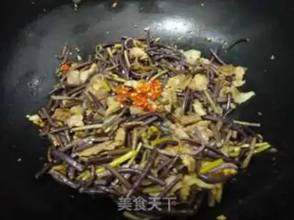 Make stir-fried pork with bracken step 6
