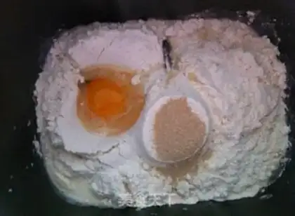 Make Eggs, milk, bread step 1
