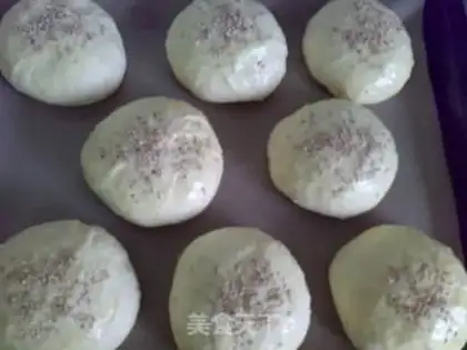 Make Pizza beef buns step 9